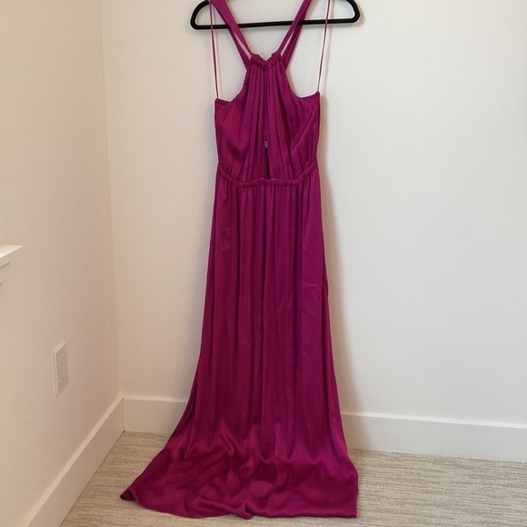 Raquel Allegra Key Hole Formal Dress - Picture 8 of 9